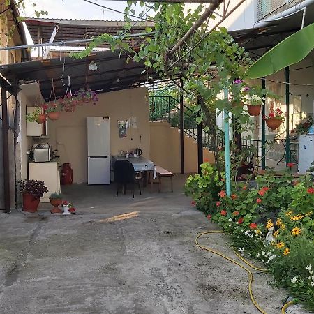 Na Shapsug Guest House Gagra Kültér fotó