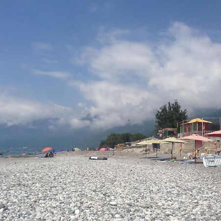 Na Shapsug Guest House Gagra Kültér fotó