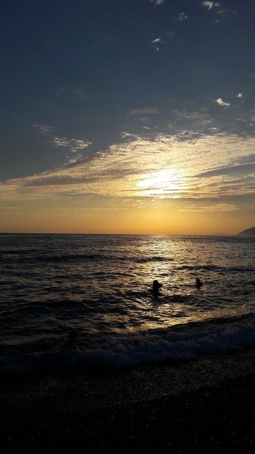 Na Shapsug Guest House Gagra Kültér fotó